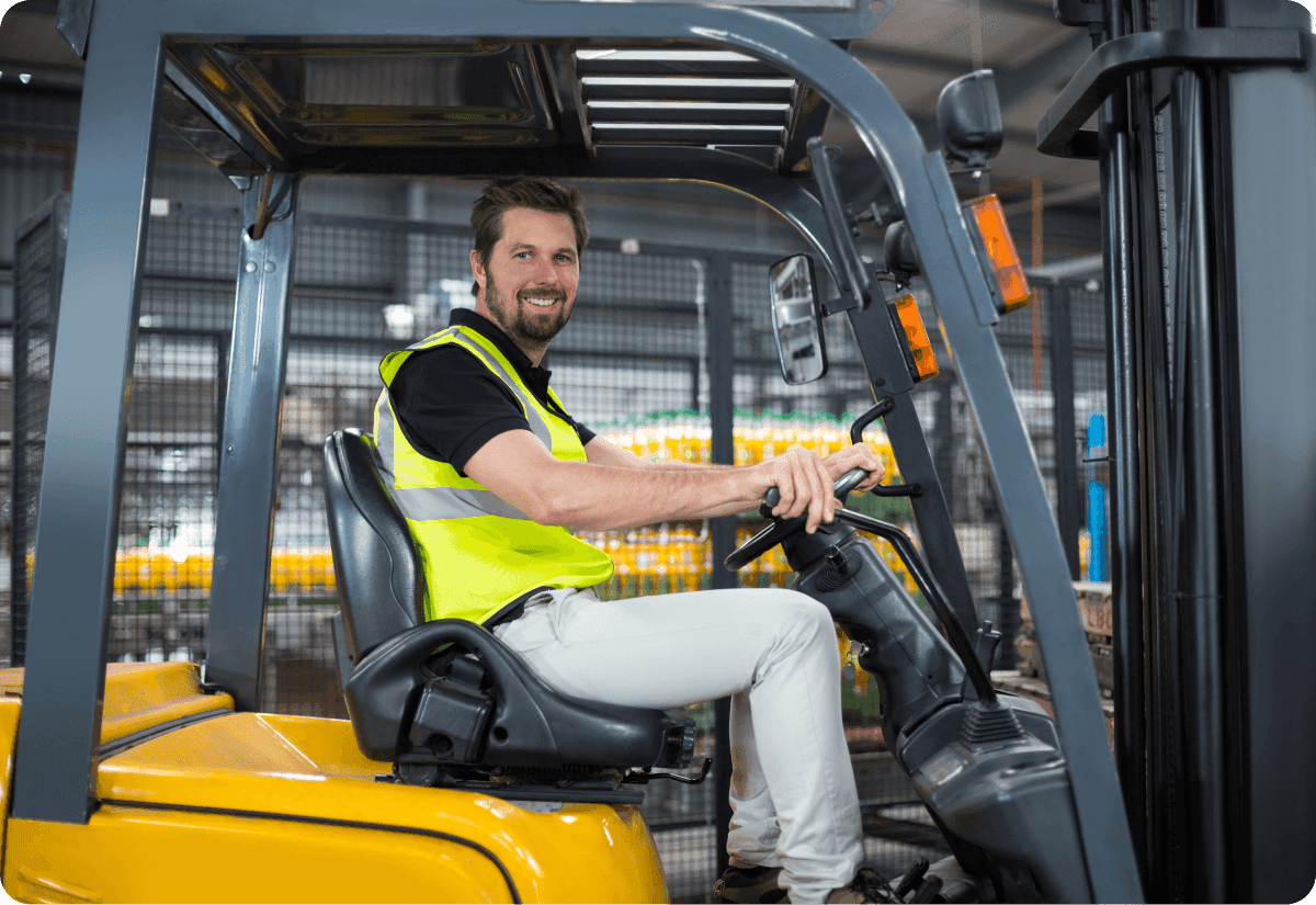 employee in warehouse is part of the flexible supply chain strategy