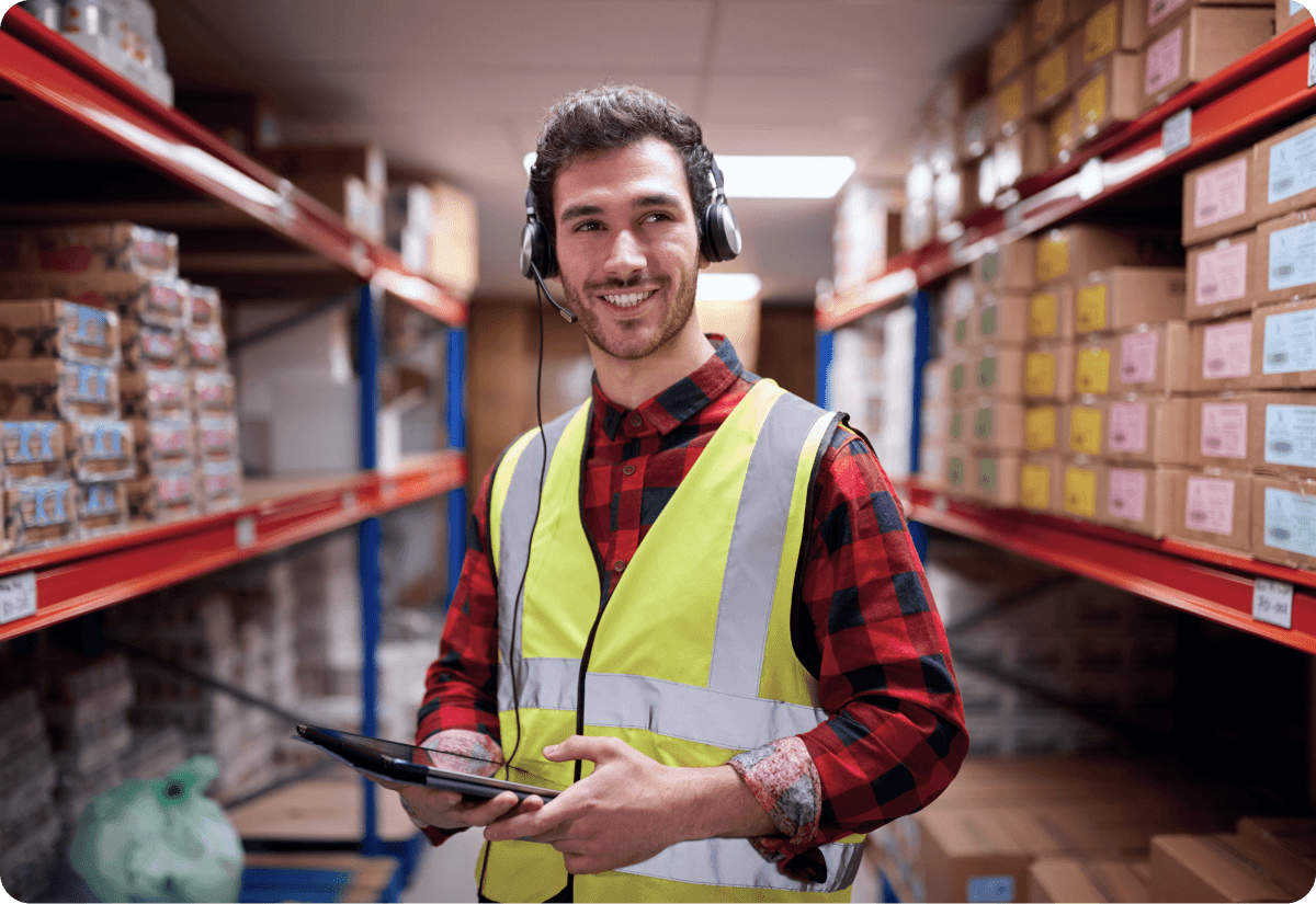 a warehouse employee implementing flexible warehousing